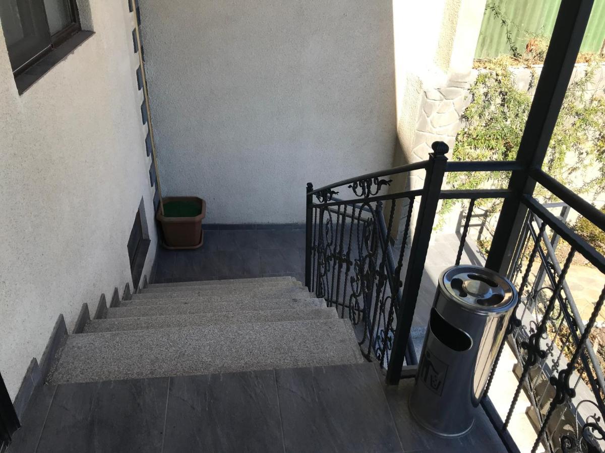 Guest House Eden Tiflis Dış mekan fotoğraf